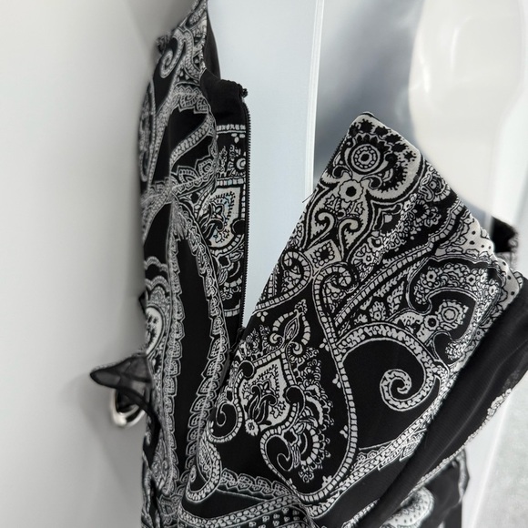 White House Black Market NWT Paisley Print Ruffle Faux Wrap Halter Dress Size 4 - Picture 9 of 11